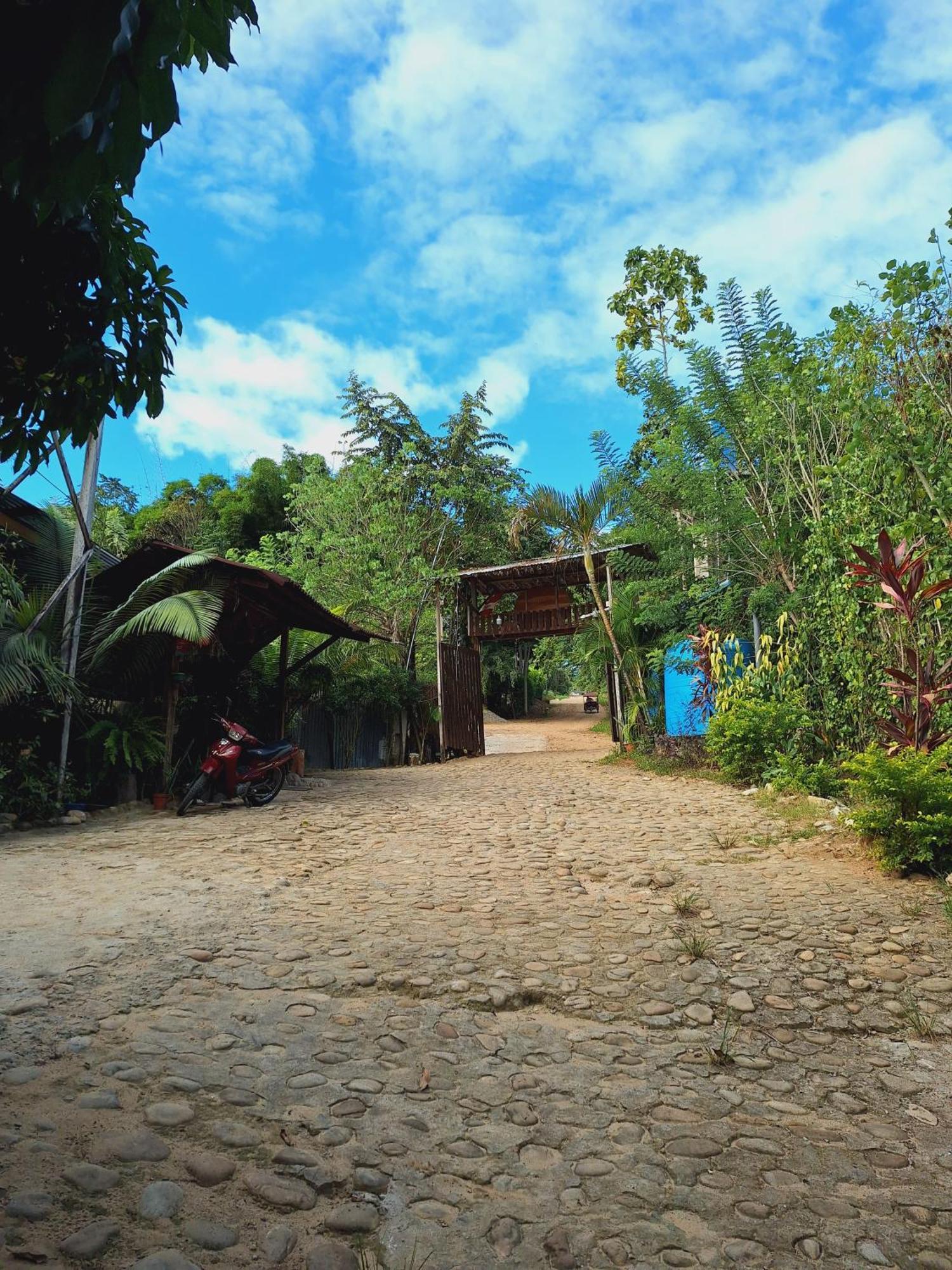 Madera Labrada Lodge Ecologico Tarapoto Exterior photo